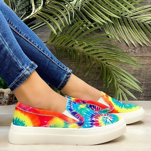 Rainbow tie dye sneaker - Picture 3 of 10